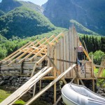 Berg&Wien Massivtre: Restaurering av gammelt naust, Nærøyfjorden, Sogn