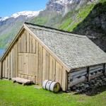 Berg&Wien Massivtre: Restaurering av gammelt naust, Nærøyfjorden, Sogn